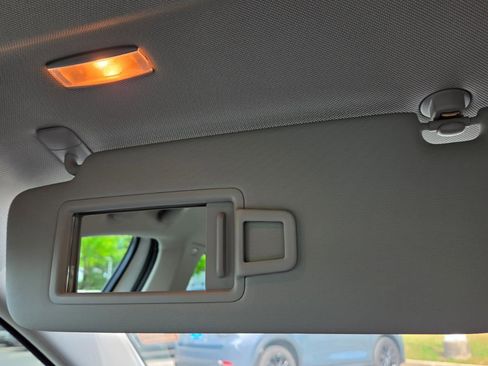 Used 2026 Volkswagen Jetta SE FWD image 38