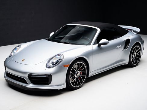 Used 2017 Porsche 911 Turbo image 5