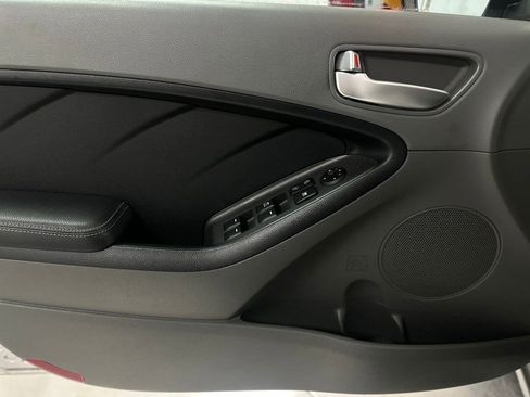 Used 2017 Kia Forte LX image 14