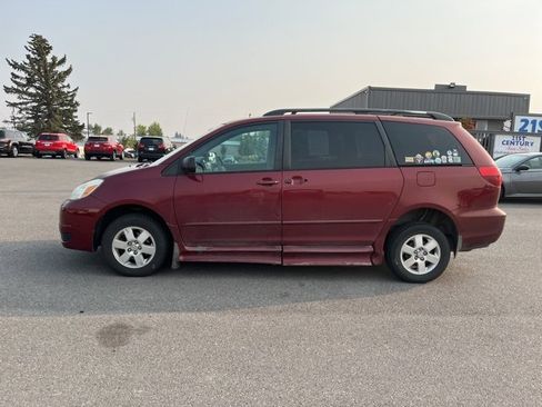 Used 2005 Toyota Sienna LE image 1