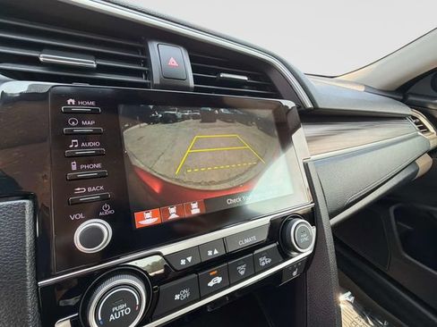 Used 2019 Honda Civic Touring image 23