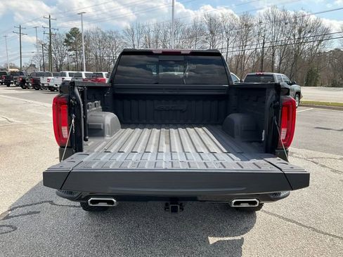 Used 2024 GMC Sierra 1500 AT4 w/ AT4 Premium Package image 16
