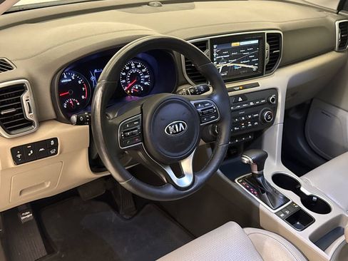 Used 2017 Kia Sportage EX w/ EX Technology Package FWD image 19