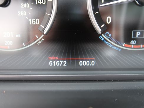 Used 2014 BMW 550i Sedan RWD image 25