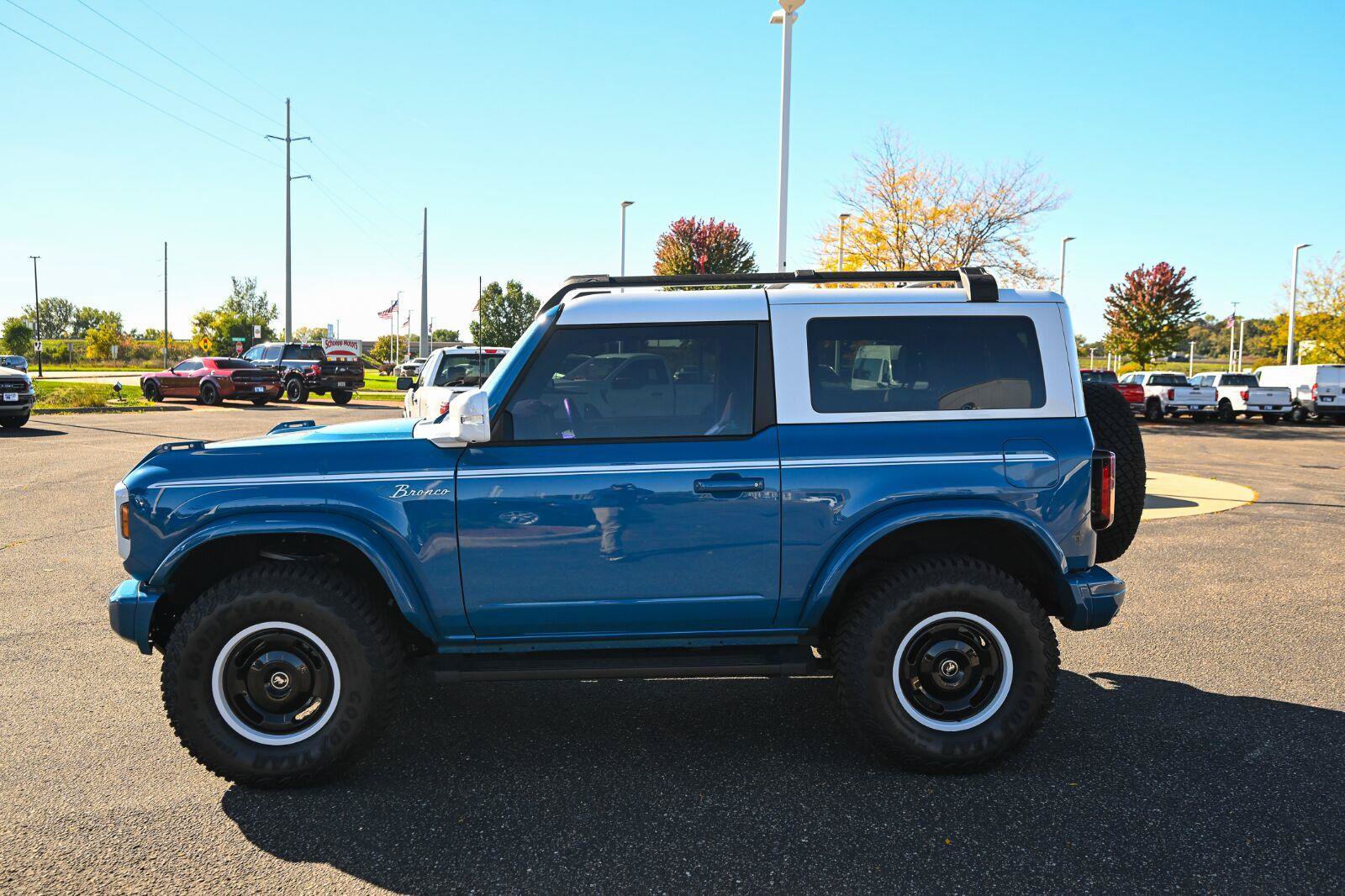 Used 2024 Ford Bronco Heritage Edition AWD/4WD image 8