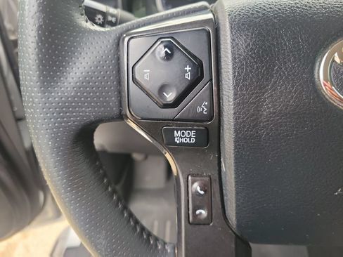 Used 2021 Toyota 4Runner TRD Off-Road Premium AWD/4WD image 19