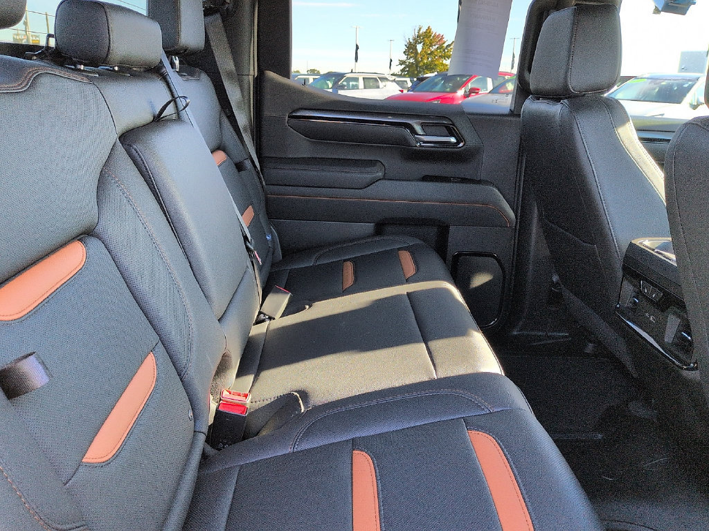 Used 2025 GMC Sierra 1500 AT4 AWD/4WD image 8