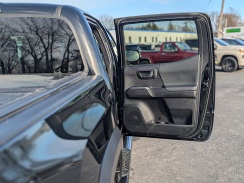 Used 2023 Toyota Tacoma TRD Pro image 48
