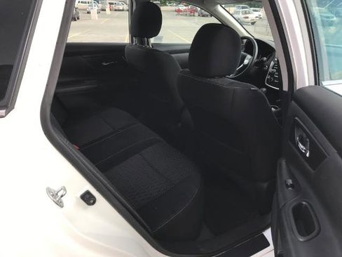 Used 2016 Nissan Altima 2.5 S w/ Power Driver Seat Package image 9