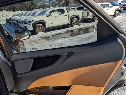 Used 2022 Lexus NX 350 AWD image 17