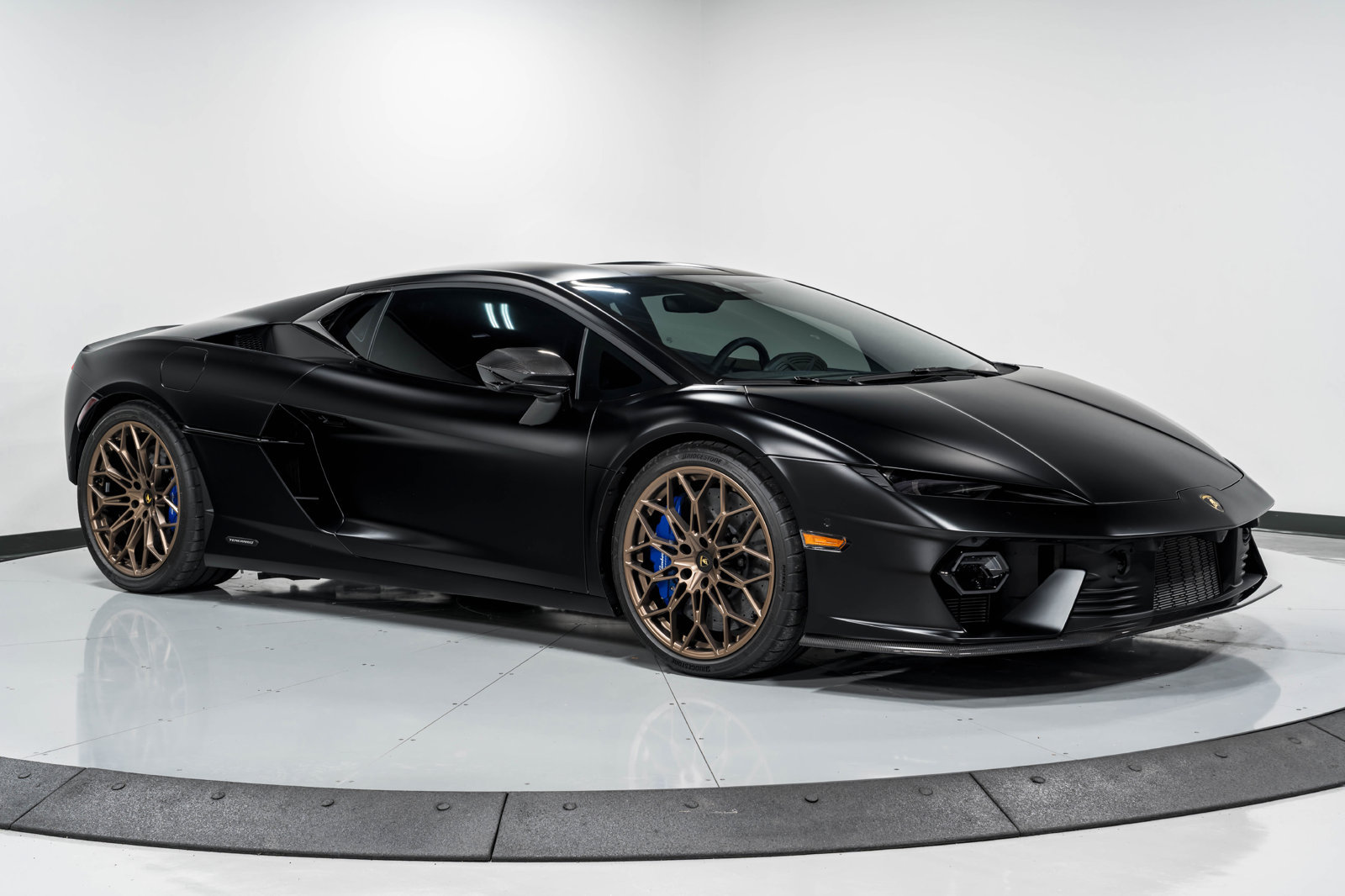 Used 2026 Lamborghini Temerario AWD/4WD image 42