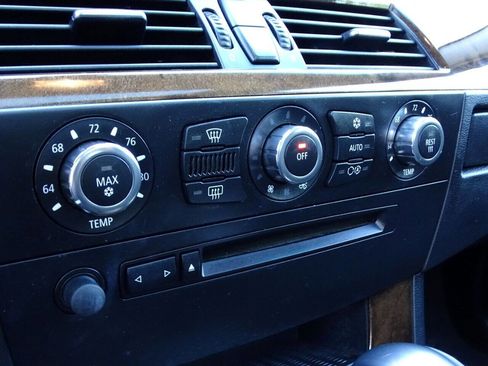 Used 2007 BMW 530xi Wagon image 76