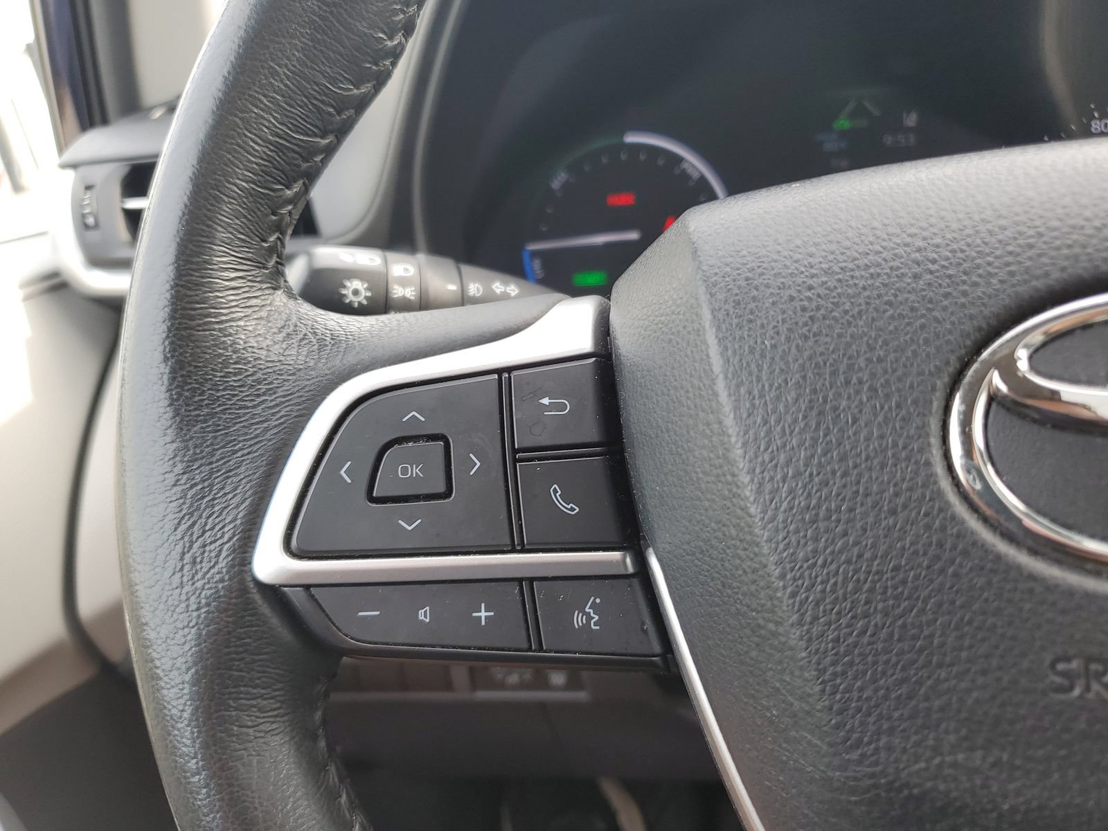 Certified 2024 Toyota Sienna XLE FWD image 22