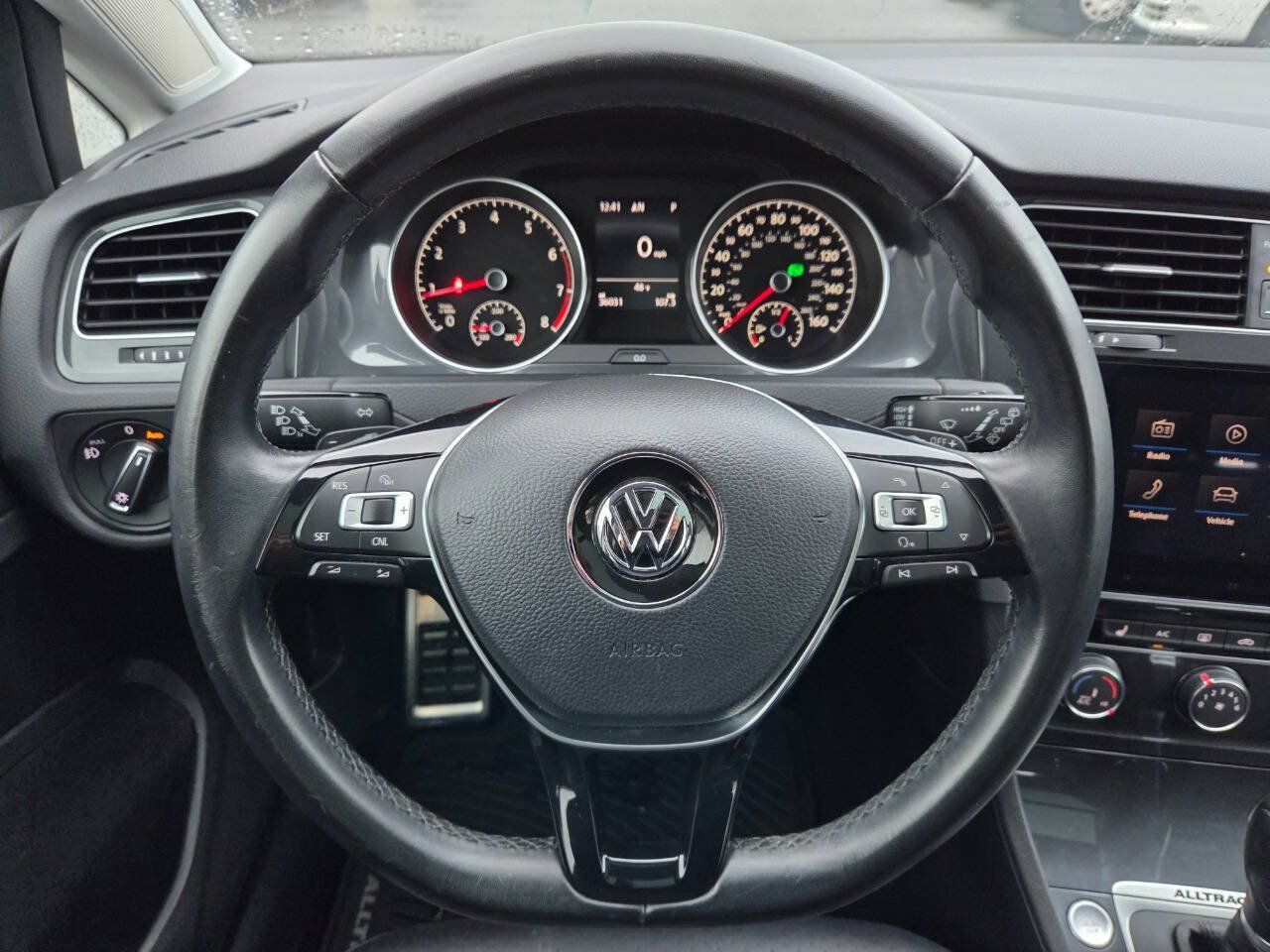 Used 2018 Volkswagen Golf Alltrack SE AWD/4WD image 12