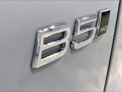 Certified 2026 Volvo XC60 B5 Plus w/ Climate Package AWD/4WD image 24