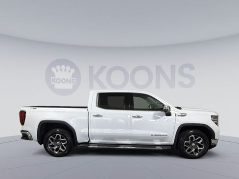 Used 2023 GMC Sierra 1500 SLT w/ SLT Premium Package AWD/4WD image 8