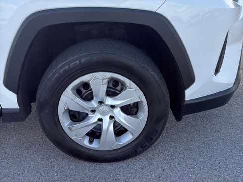 Used 2020 Toyota RAV4 LE image 12