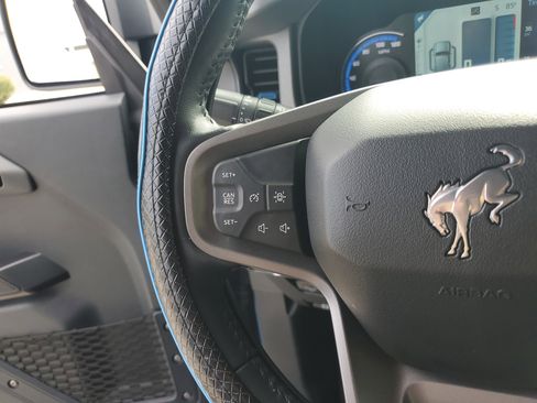 Used 2024 Ford Bronco Black Diamond image 16