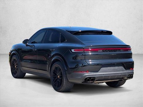 Used 2025 Porsche Cayenne Coupe AWD/4WD image 7