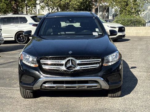 Used 2018 Mercedes-Benz GLC 300 4MATIC image 3