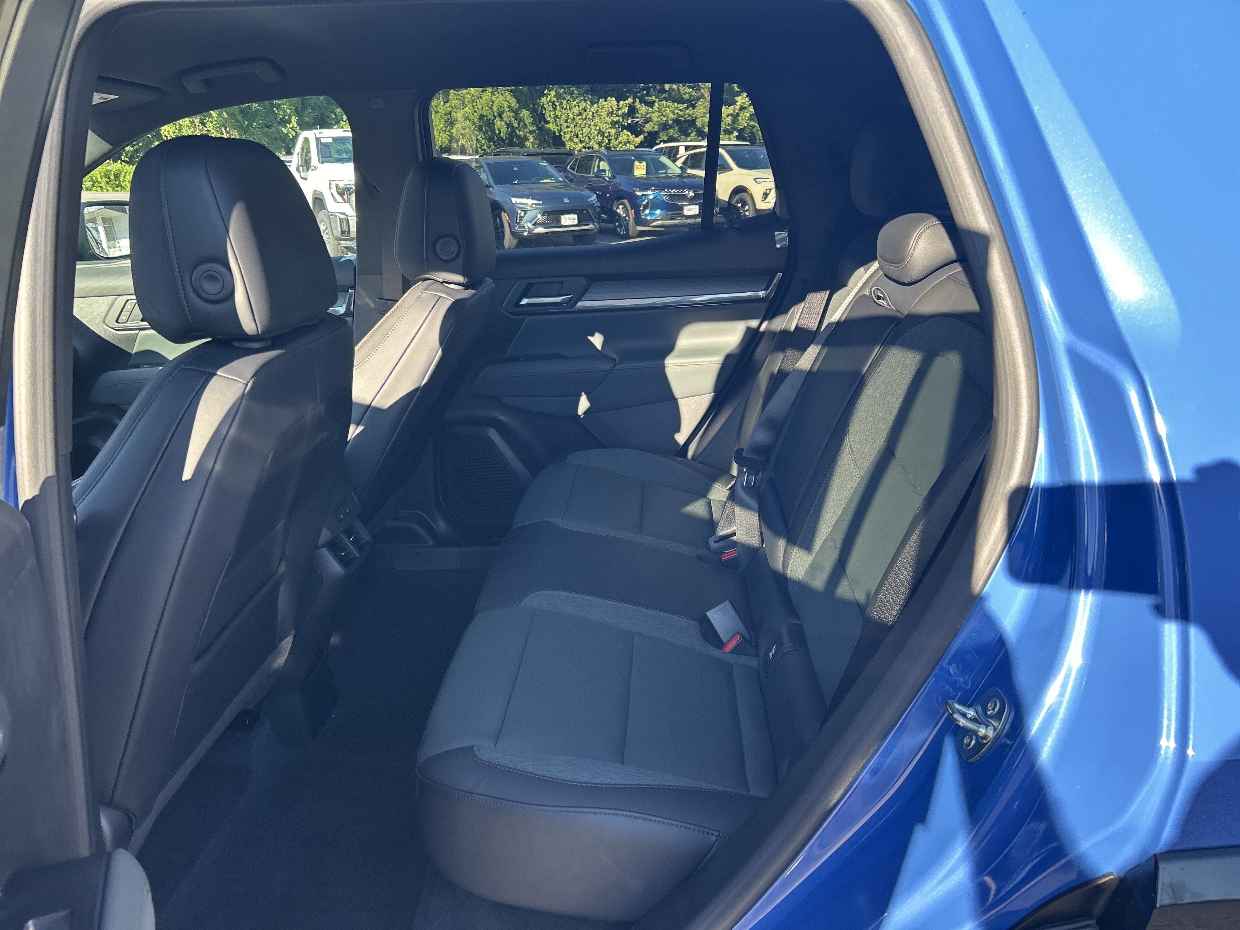 New 2027 GMC Terrain AT4 w/ Convenience Package III AWD/4WD image 29