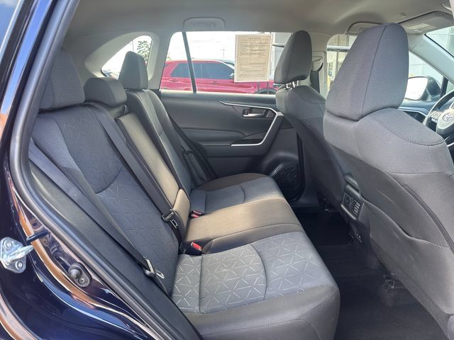Used 2025 Toyota RAV4 XLE AWD/4WD image 29