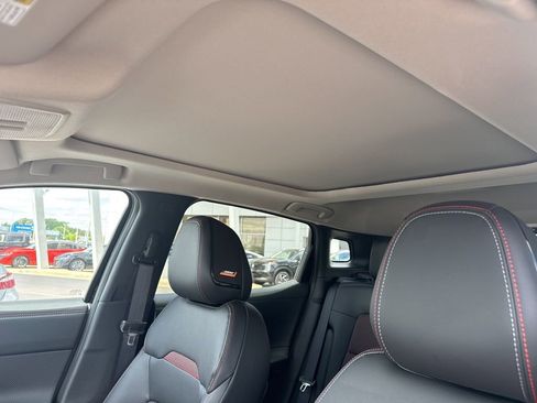 New 2026 Nissan Kicks SR w/ SR Premium Package FWD image 12