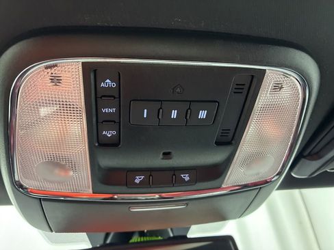 Used 2012 Dodge Charger R/T image 20