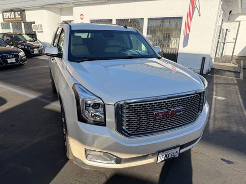 Used 2015 GMC Yukon Denali w/ Touring Package image 12
