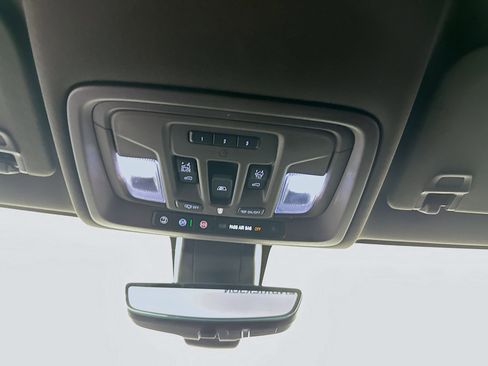 Used 2020 GMC Sierra 2500 Denali w/ Denali Ultimate Package image 18