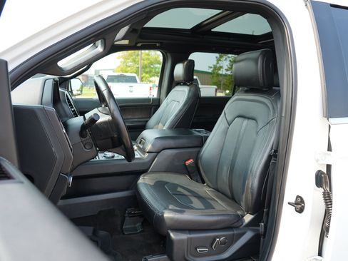 Used 2020 Ford Expedition Limited AWD/4WD image 12