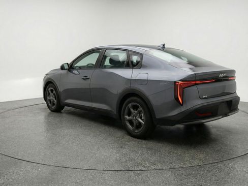 Used 2025 Kia K4 LXS image 6