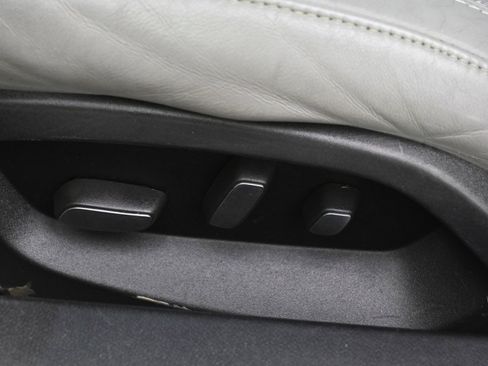 Used 2014 Chevrolet Corvette Z51 w/ 3LT Preferred Equipment Group image 18