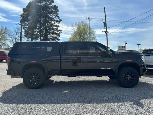 Used 2024 GMC Sierra 2500 AT4 w/ AT4 Premium Plus Package AWD/4WD image 11