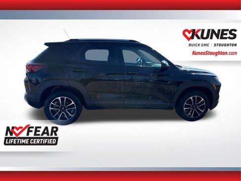 Used 2025 Chevrolet TrailBlazer LT w/ Driver Confidence Package image 13