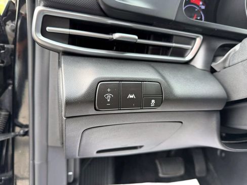 Used 2023 Hyundai Elantra SEL FWD image 22