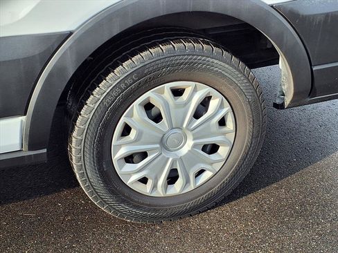 Used 2022 Ford Transit 350 XLT image 26