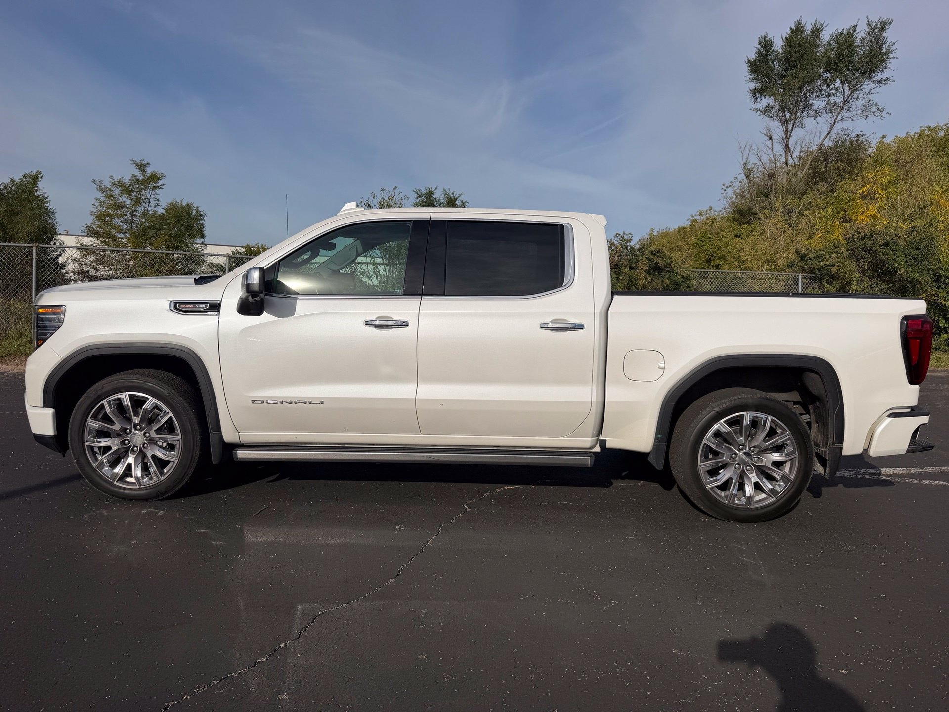 Used 2023 GMC Sierra 1500 Denali AWD/4WD image 9