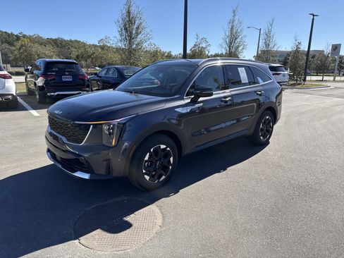 Used 2026 Kia Sorento S w/ S Panoramic Sunroof Package image 7