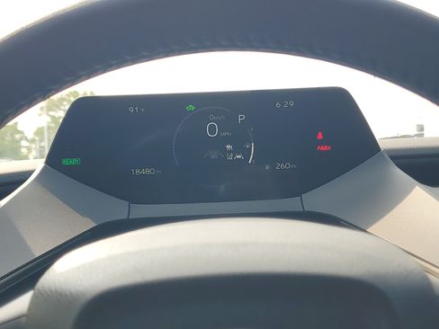 Certified 2025 Toyota Prius LE FWD image 25