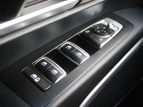 Used 2025 Kia Telluride S AWD/4WD image 20