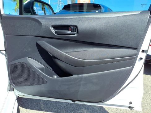 Certified 2025 Toyota Corolla LE image 24