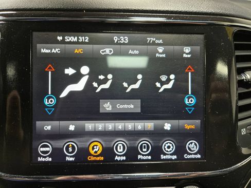 Used 2022 Jeep Grand Cherokee Limited AWD/4WD image 24