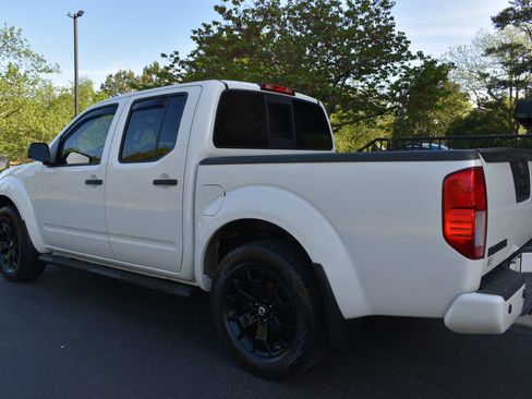 Used 2018 Nissan Frontier SV w/ Value Truck Package AWD/4WD image 26
