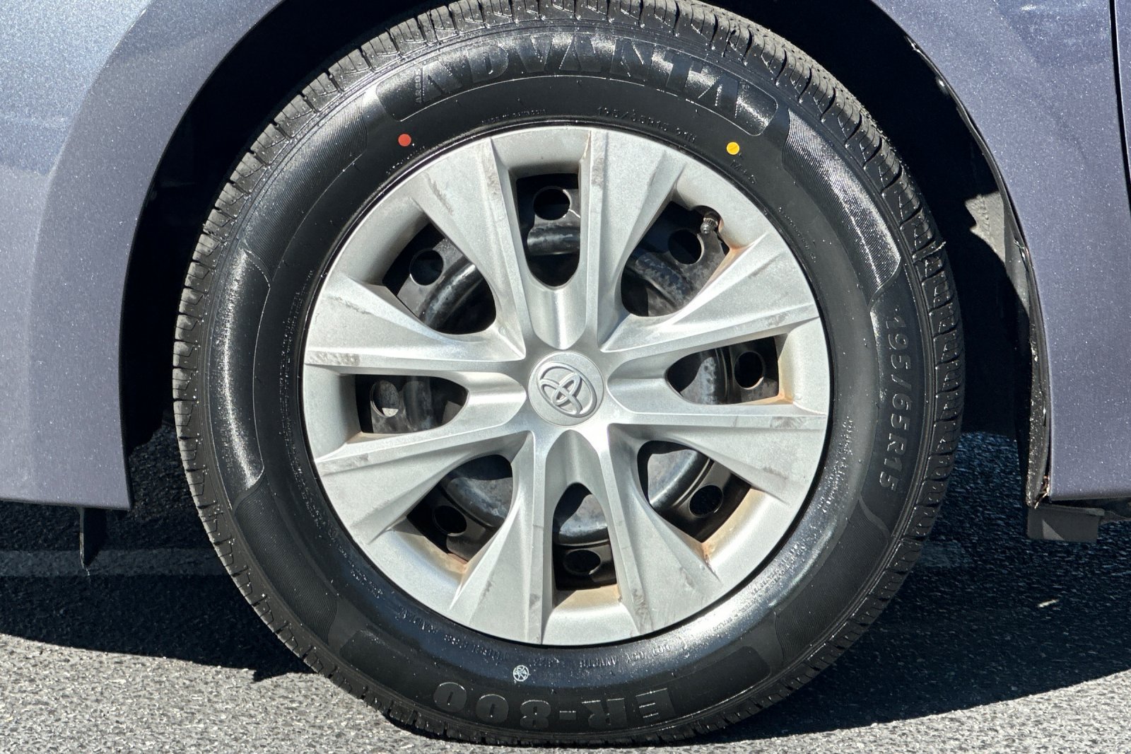 Used 2016 Toyota Corolla LE FWD image 13