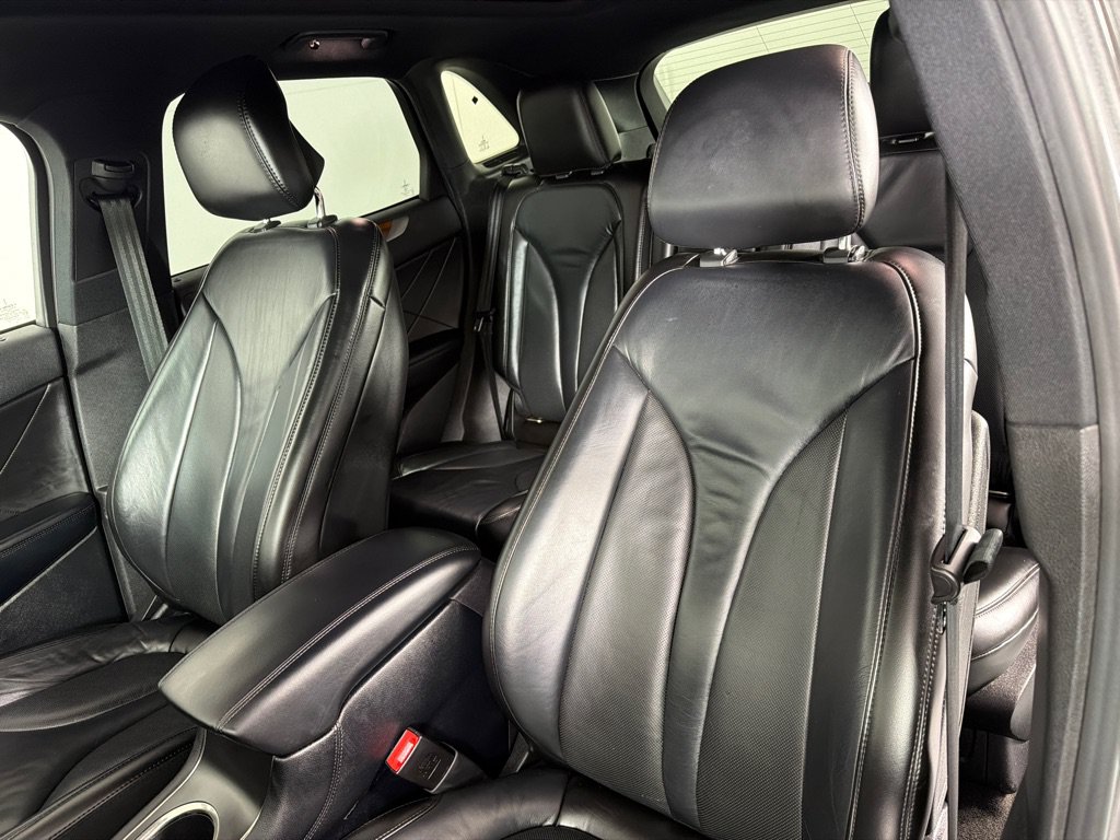 Used 2019 Lincoln MKC Select w/ Select Plus Package FWD image 13