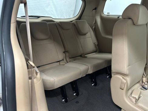 Used 2016 Kia Sedona LX w/ Option Group 020 FWD image 25