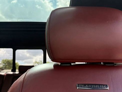 Used 2018 Ford F150 Platinum w/ Equipment Group 701A Luxury image 7