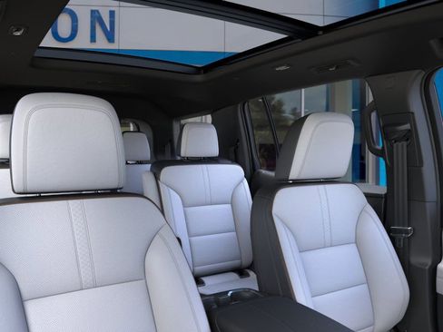 New 2026 Chevrolet Traverse High Country w/ LPO, Floor Liner Package image 24