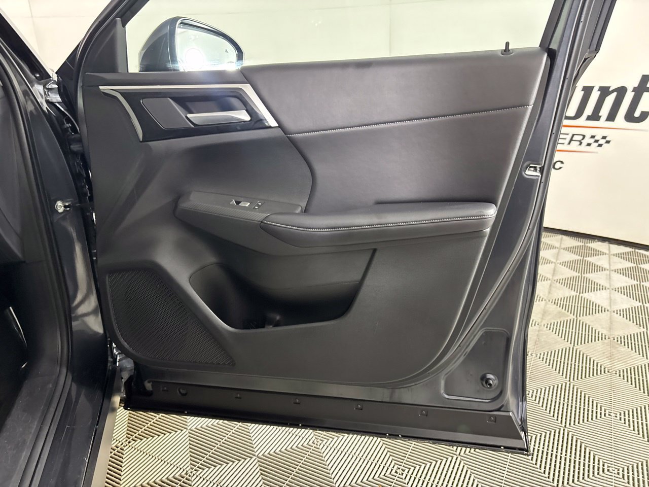 Used 2024 Mitsubishi Outlander SE FWD image 30
